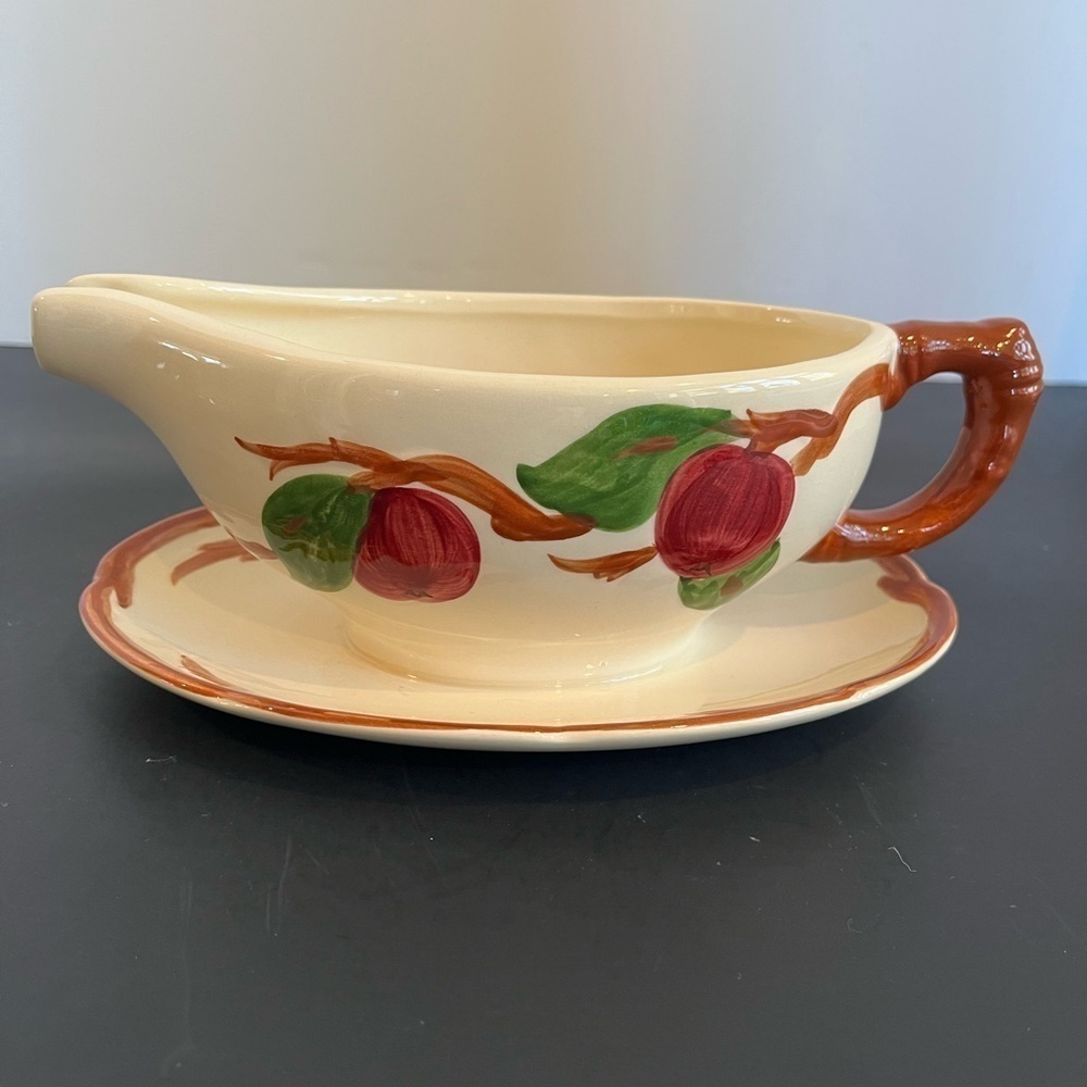 Franciscan Apple Pattern Gravy/Sauce Boat with attached Underplate